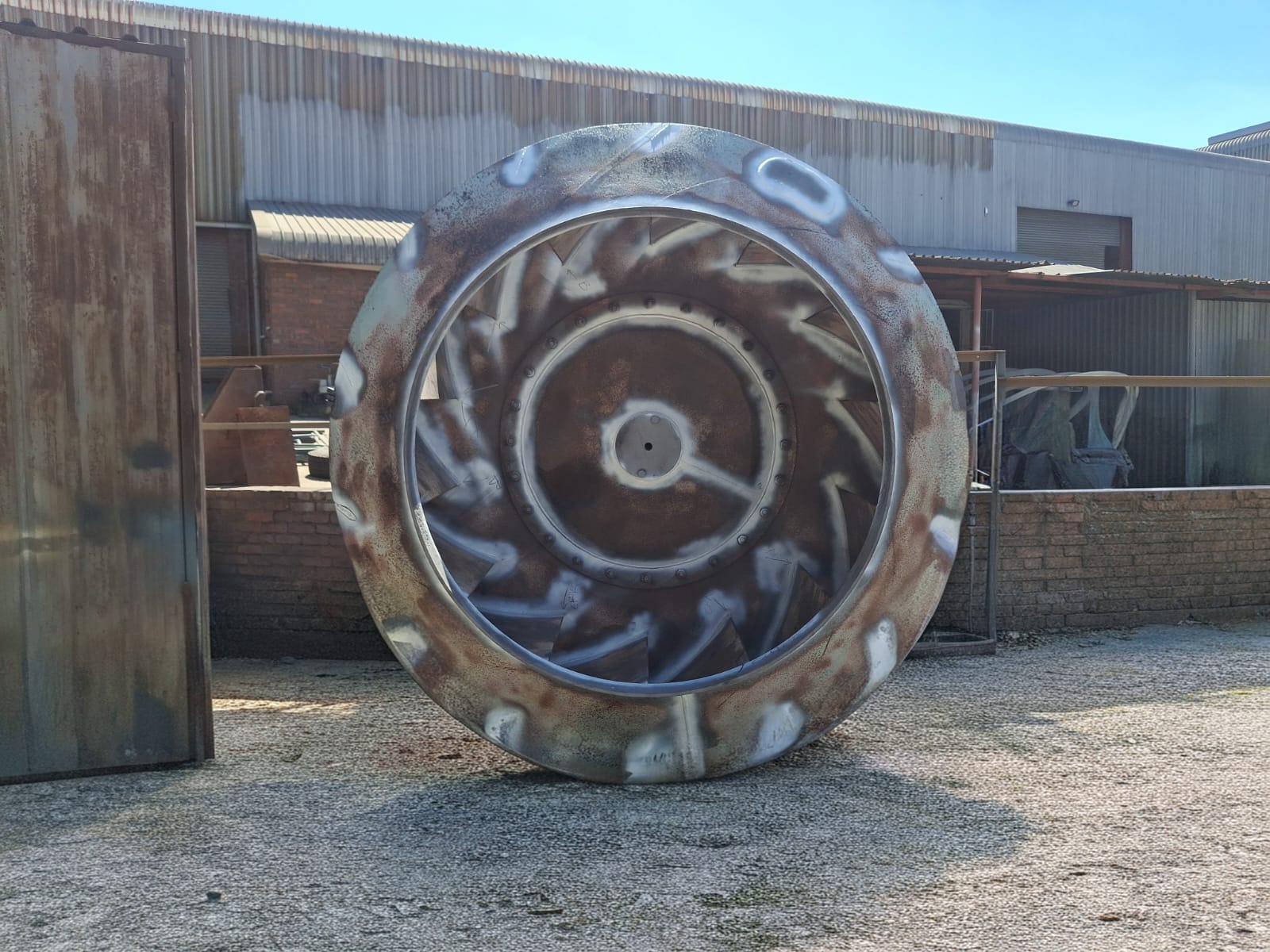 MEM NDT technician conducting field inspection